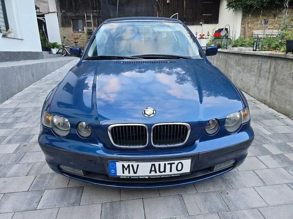 Gebraucht BMW 316 116 PS (85 kW) 2001 Blau Limousine