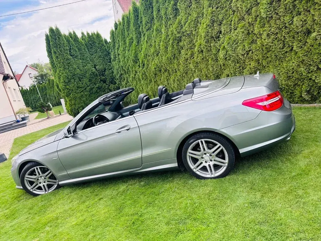Gebraucht Mercedes E250 Avantgarde 204 PS (150 kW) 2012 Grau Cabrio