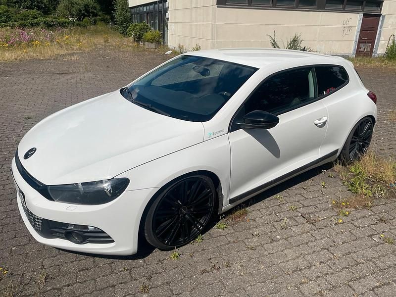 Gebraucht VW Scirocco 160 PS (117 kW) 2009 Weiß Coupé