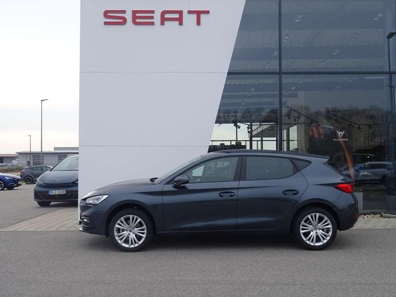 Gebraucht Seat Leon Style 110 PS (80 kW) 2024 Magnetic grau (metallic) Limousine