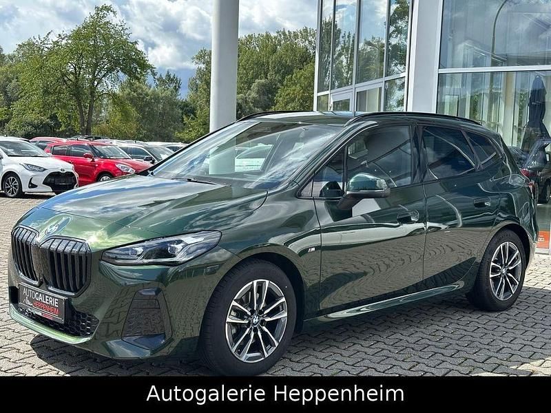 Grün Gebraucht 2024 BMW 218 M Sport Kombi | 28.900 € (Fairer Preis) - Bild 1/4