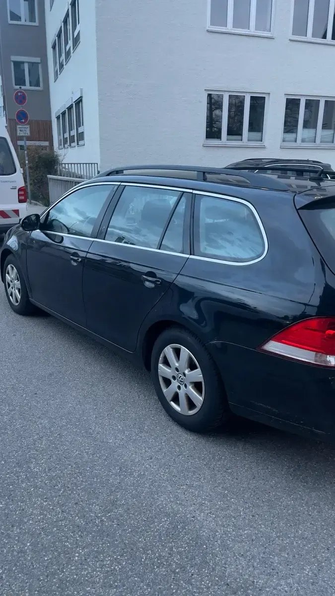 Gebraucht VW Golf VI 110 PS (80 kW) 2010 Schwarz Kleinwagen