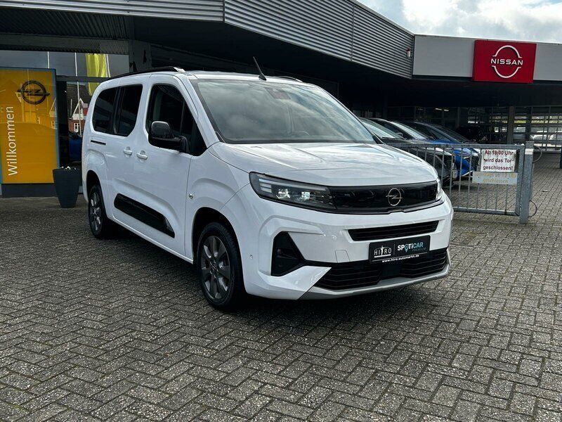 Używany Opel Combo 131 KM (96 kW) 2024 Andere farbe Minivan