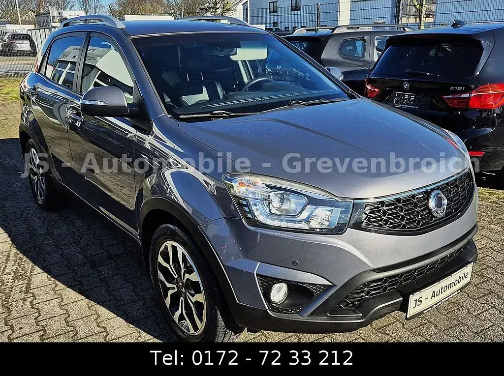 Gebraucht SsangYong Korando 178 PS (130 kW) 2016 Grau SUV