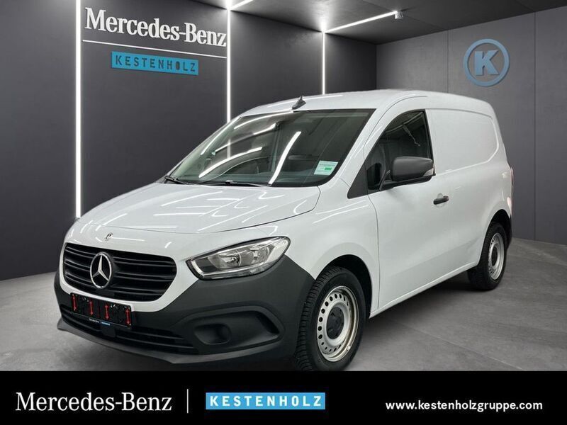 Weiß Gebraucht 2021 Mercedes Citan 110 Van / Kleinbus | 20.218 € (Fairer Preis) - Bild 1/4