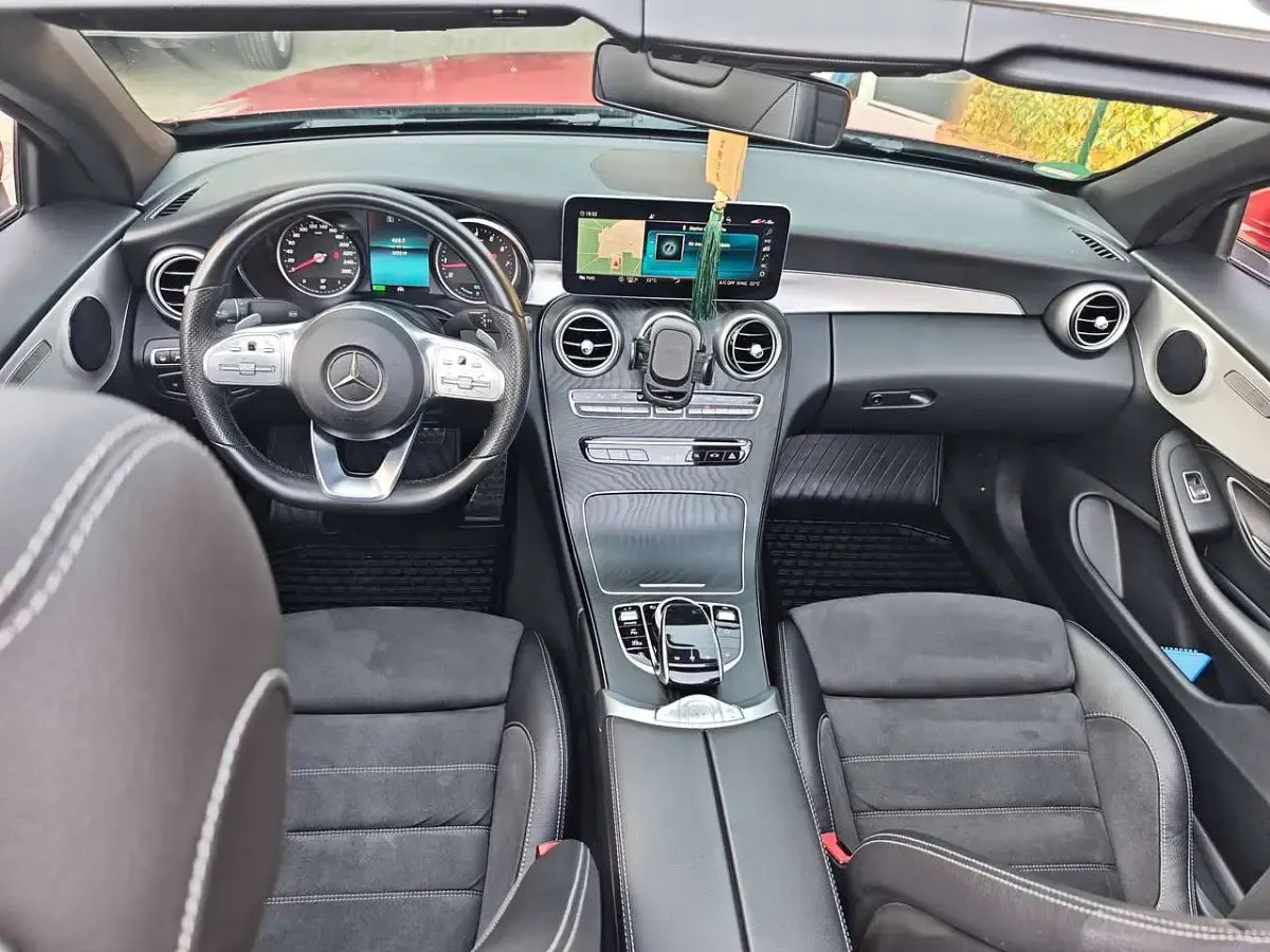 Gebraucht Mercedes C200 AMG line 184 PS (135 kW) 2018 Rot Cabrio