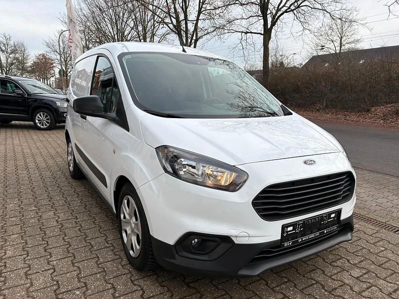 Usado Ford Transit Trend 75 HP (55 kW) 2023 Branco Monovolume