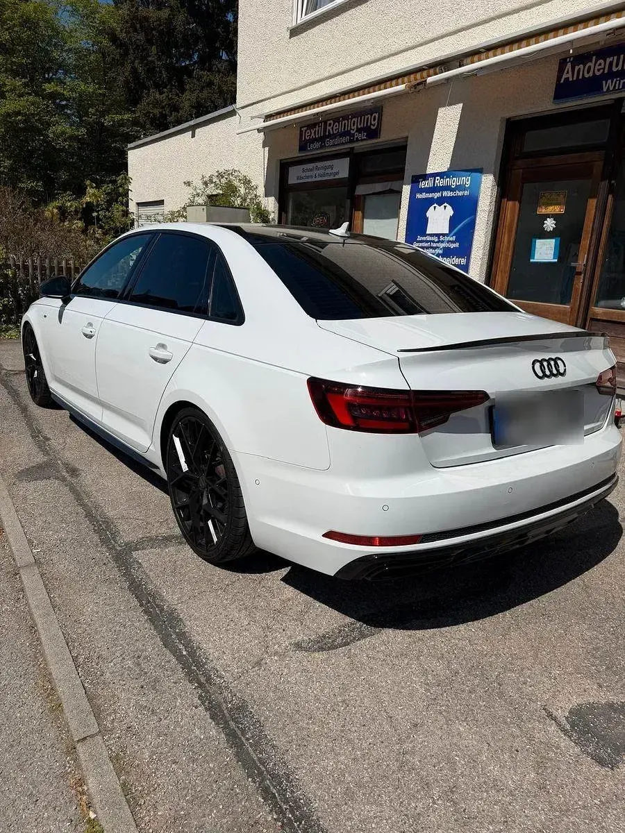 Gebraucht Audi A4 S-Line 190 PS (139 kW) 2019 Weiß Limousine