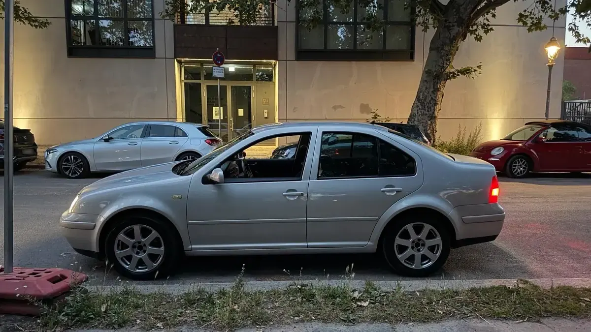 Gebraucht VW Bora 115 PS (84 kW) 1999 Silber Limousine
