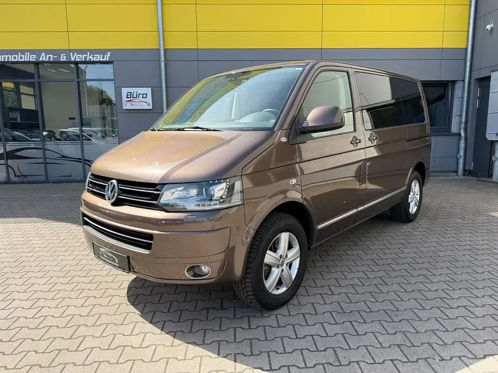 Gebraucht VW Multivan Highline 179 PS (131 kW) 2012 Braun Van / Kleinbus