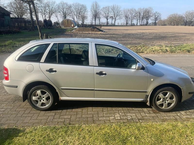Gebraucht Skoda Fabia 74 PS (54 kW) 2003 Silber Kombi