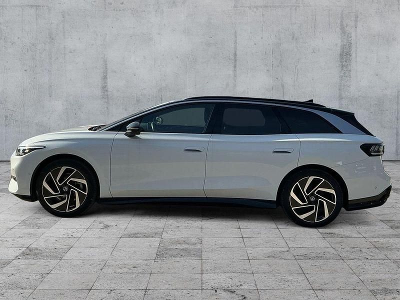 Gebraucht VW ID.7 Pro 210 kW (286 PS) 2024 Gletscherweiß metallic Kombi