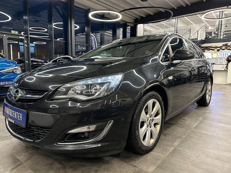 Gebraucht Opel Astra Exklusiv 165 PS (121 kW) 2014 Schwarz Kombi