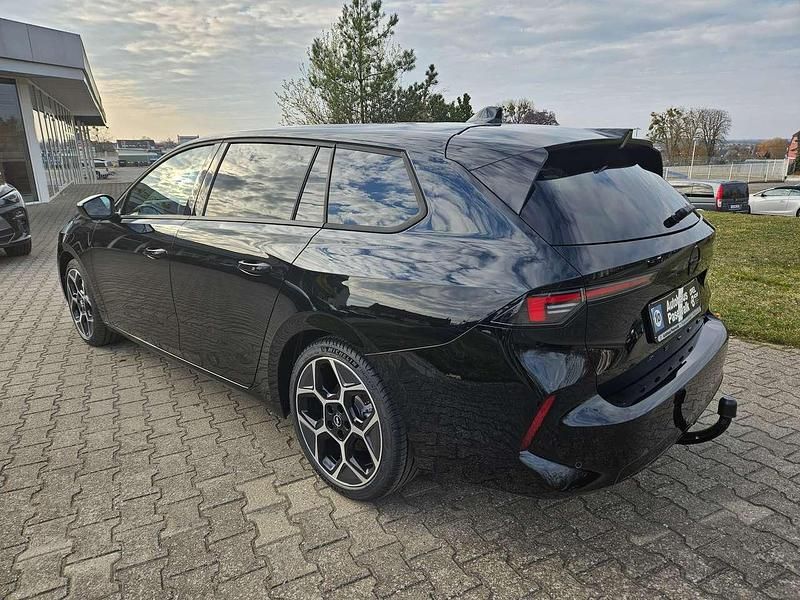 Neu Opel Astra 131 PS (96 kW) 2026 Schwarz perla nera Kombi