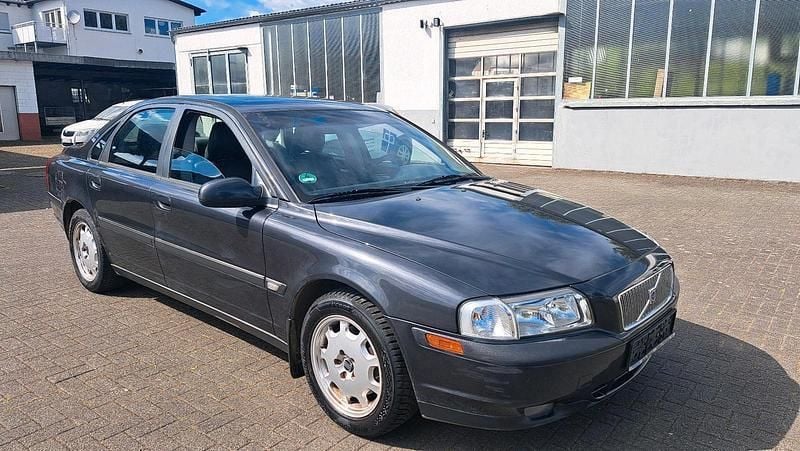 Schwarz Gebraucht 2000 Volvo S80 Limousine | 600 € - Bild 1/4