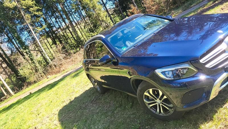 Gebraucht Mercedes GLC250 206 PS (151 kW) 2016 Blau SUV