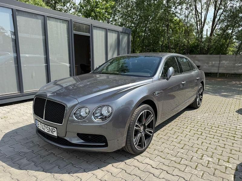 Weiß Gebraucht 2018 Bentley Flying Spur Limousine | 82.000 € - Bild 1/4