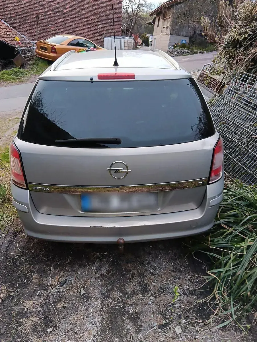 Gebraucht Opel Astra Edition 116 PS (85 kW) 2008 Grau Kombi