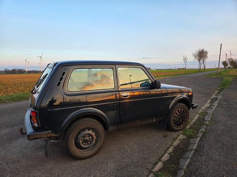 Gebraucht Lada Taiga 83 PS (61 kW) 2014 Grün SUV