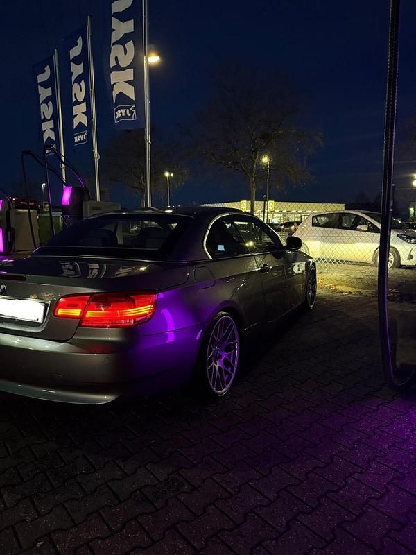 Gebraucht BMW 325 Cabriolet Comfort Edition 218 PS (160 kW) 2010 Grau Cabrio