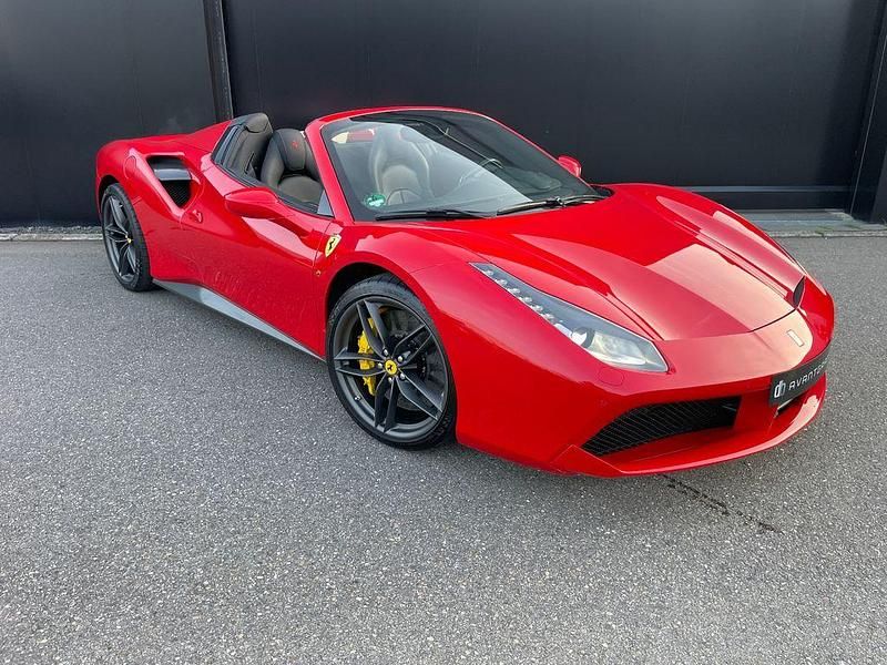 Gebraucht Ferrari 488 669 PS (492 kW) 2017 Rot Cabrio