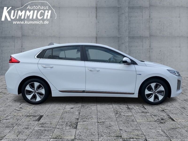 Gebraucht Hyundai Ioniq Premium 88 kW (120 PS) 2019 Weiß Kleinwagen