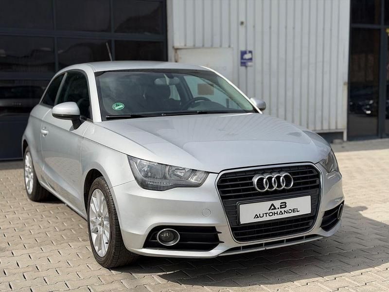 Gebraucht Audi A1 Ambition 105 PS (77 kW) 2011 Silber Kleinwagen