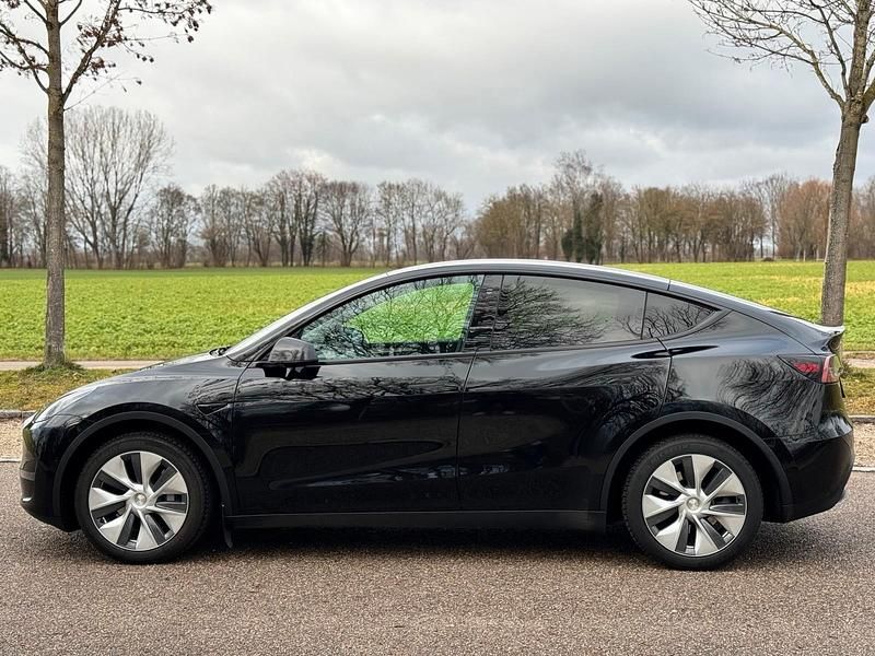 Gebraucht Tesla Model Y Standard Range 219 kW (299 PS) 2022 Schwarz SUV