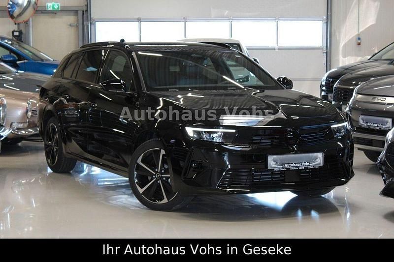 Neu Opel Astra 131 PS (96 kW) 2025 Silber Kombi