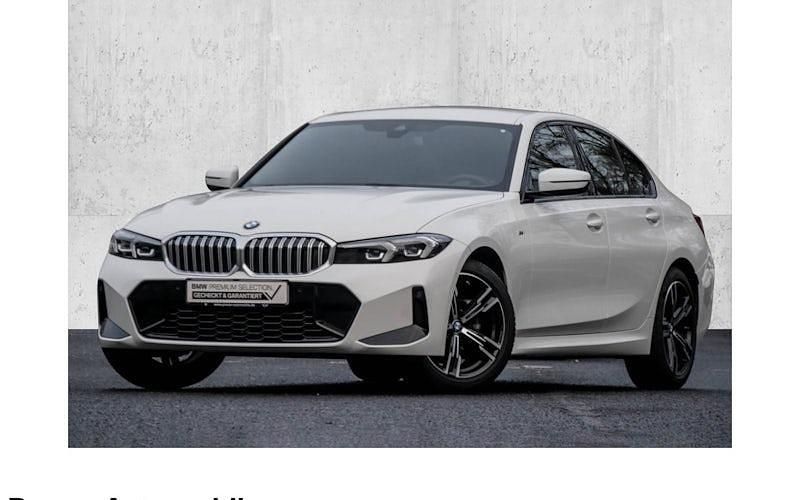 Weiß Gebraucht 2024 BMW 318 Comfort Edition Limousine | 36.980 € (Fairer Preis) - Bild 1/4