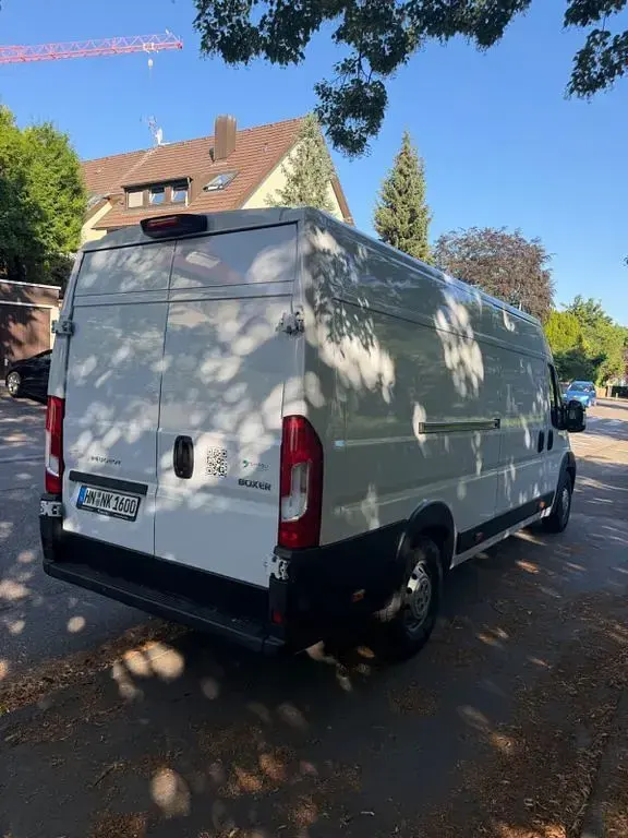 Gebraucht Peugeot Boxer 165 PS (121 kW) 2021 Weiß Van