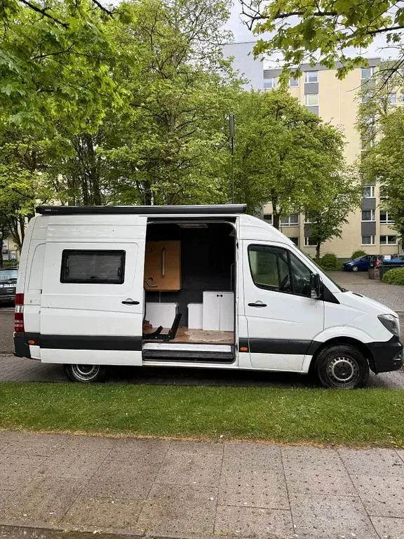Używany Mercedes Sprinter 143 KM (105 kW) 2018 Biały Van
