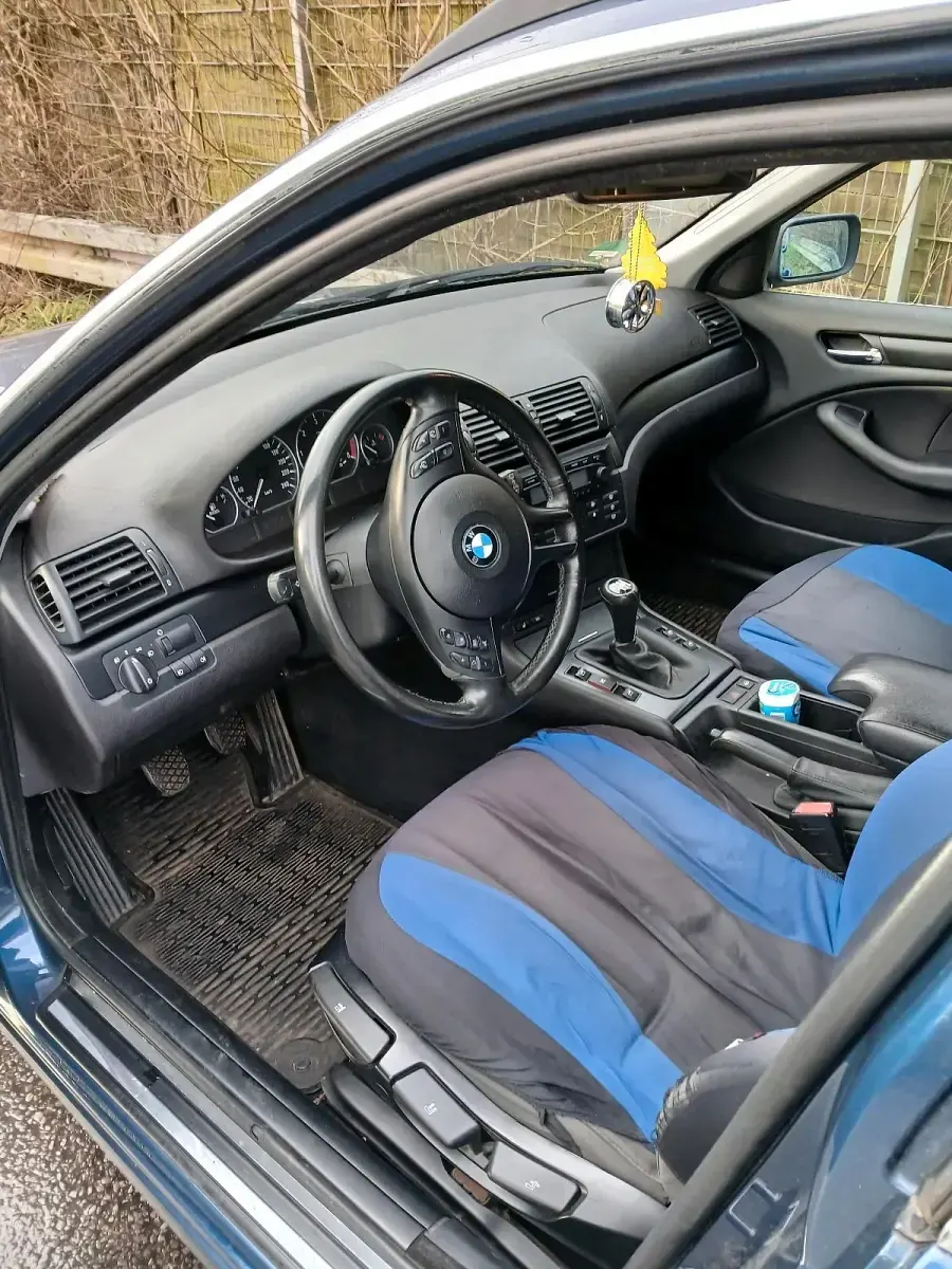 Gebraucht BMW 320 150 PS (110 kW) 2005 Blau Kombi