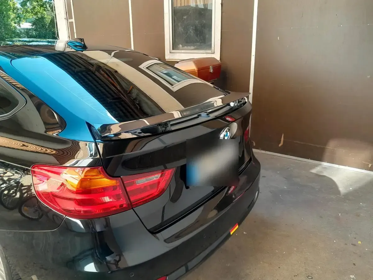 Gebraucht BMW 320 184 PS (135 kW) 2014 Schwarz Limousine