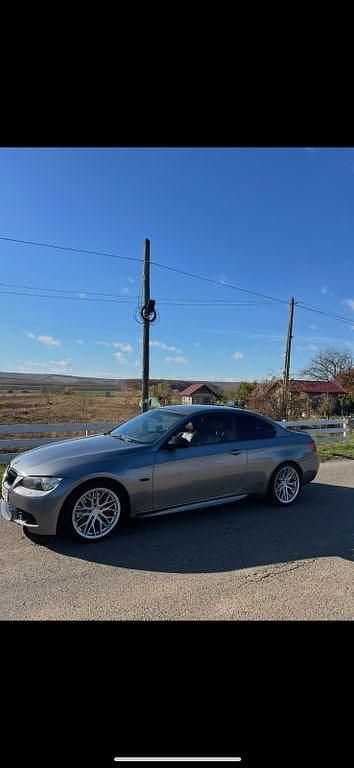 Grau Gebraucht 2007 BMW 335 Sport Line Coupé | 16.000 € - Bild 1/4