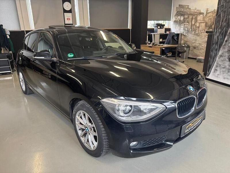 Gebraucht BMW 118 143 PS (105 kW) 2014 Schwarz Kleinwagen