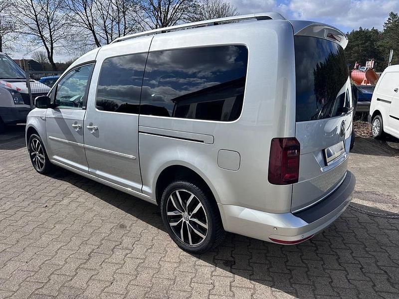 Gebraucht VW Caddy Maxi 102 PS (75 kW) 2015 Silber Van / Kleinbus