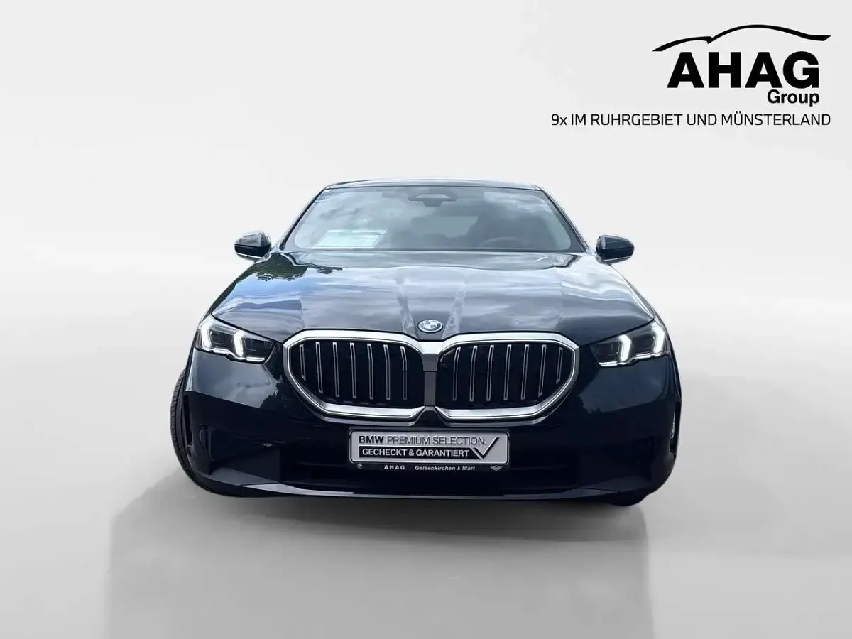 Gebraucht BMW 550e Comfort Edition 489 PS (359 kW) 2024 Schwarz Limousine