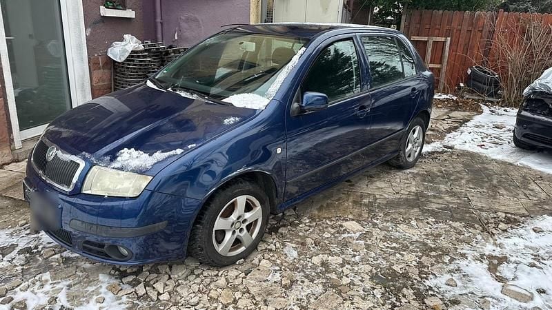 Second-hand Skoda Fabia 75 CP (55 kW) 2006 Albastru Hatchback