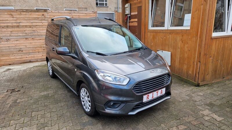 Grau Gebraucht 2019 Ford Tourneo Courier Van / Kleinbus | 11.980 € (Fairer Preis) - Bild 1/4