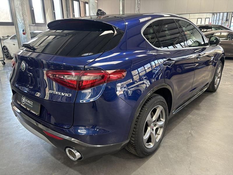 Gebraucht Alfa Romeo Stelvio Super 200 PS (147 kW) 2020 Blau SUV