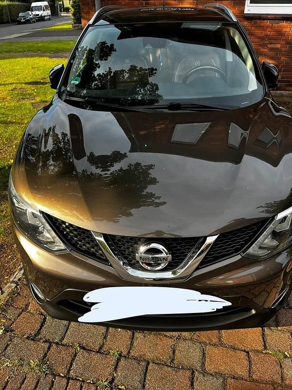 Braun Gebraucht 2014 Nissan Qashqai SUV | 11.000 € (Fairer Preis) - Bild 1/4