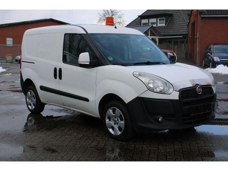 Gebraucht Fiat Doblò 90 PS (66 kW) 2014 Bianco banchisa/pack/canova/sant Van / Kleinbus