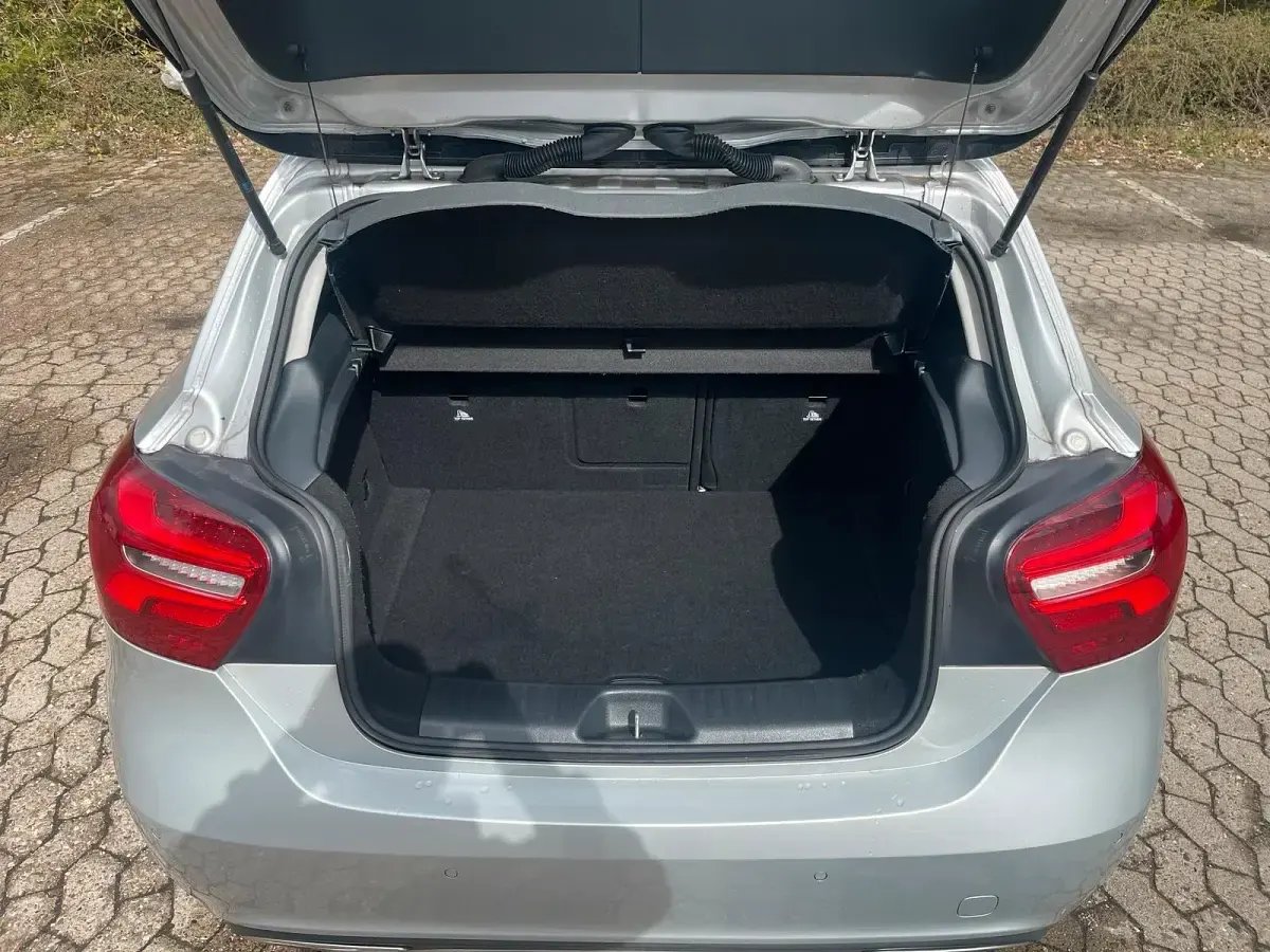 Brugt Mercedes A180 122 HK (89 kW) 2016 Sølv Sedan