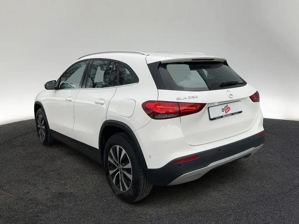 Gebraucht Mercedes GLA250 Style 224 PS (164 kW) 2020 Weiß SUV
