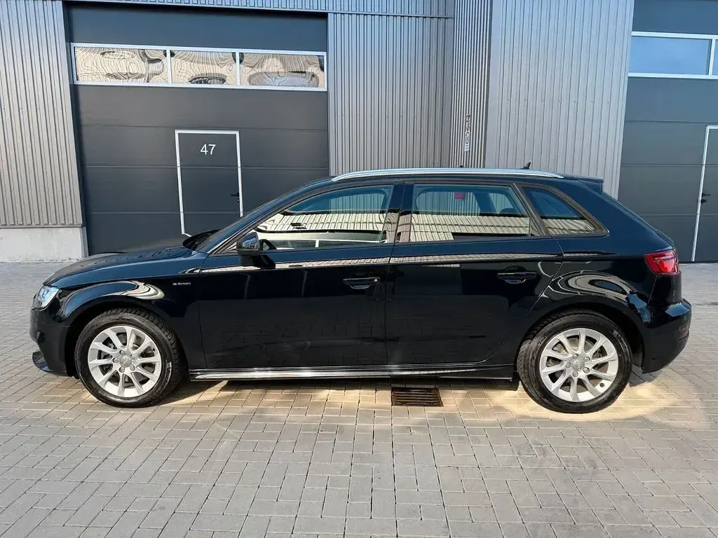 Gebraucht Audi A3 Ambiente 150 PS (110 kW) 2016 Schwarz Limousine