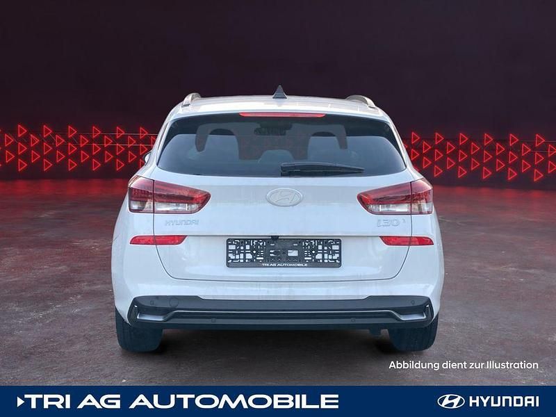 Gebraucht Hyundai i30 Advantage 140 PS (102 kW) 2025 Serenity white / mic Kombi