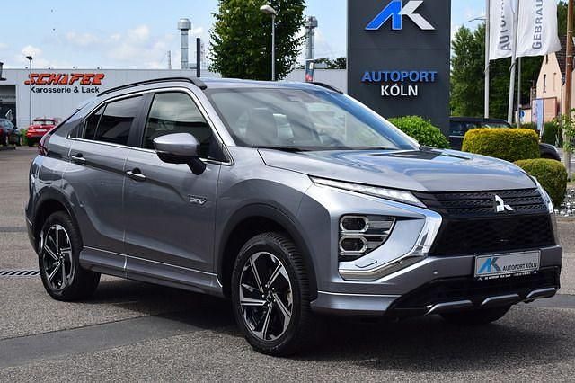 Platimumgrau titanium grey Gebraucht 2023 Mitsubishi Eclipse Cross SUV | 18.890 € (Guter Preis) - Bild 1/4
