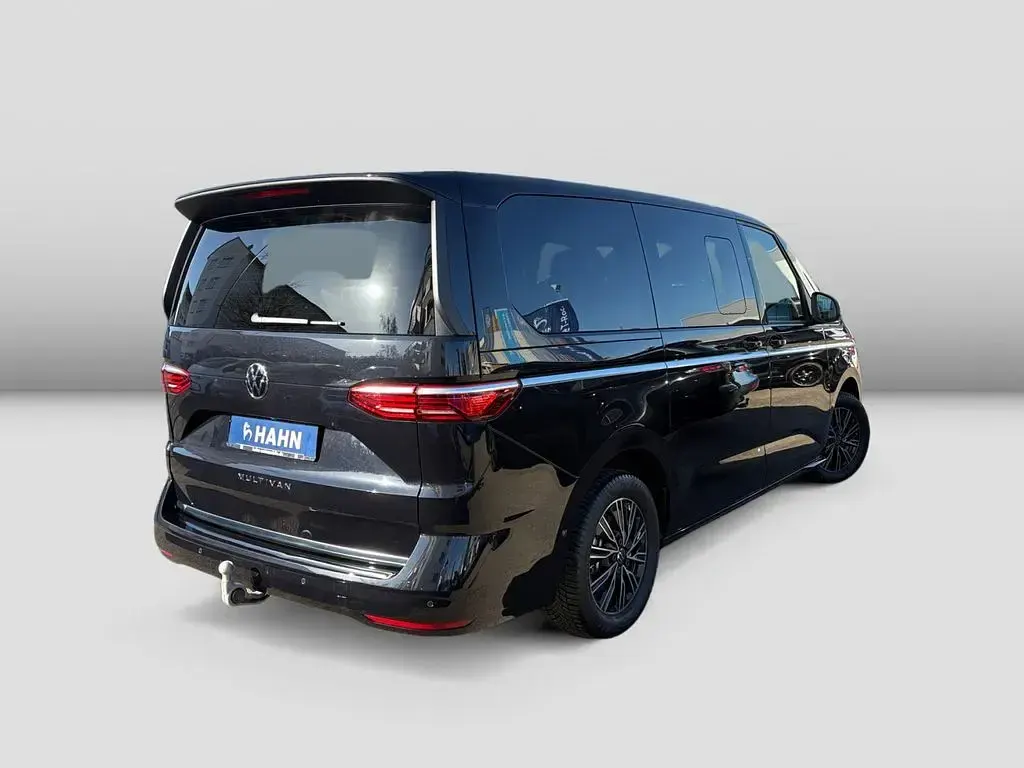 Gebraucht VW Multivan Style 150 PS (110 kW) 2025 Deep black perleffekt Van / Kleinbus