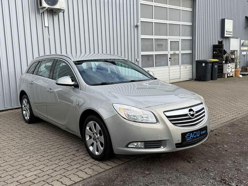 Gebraucht Opel Insignia Edition 131 PS (96 kW) 2009 Silber Kombi